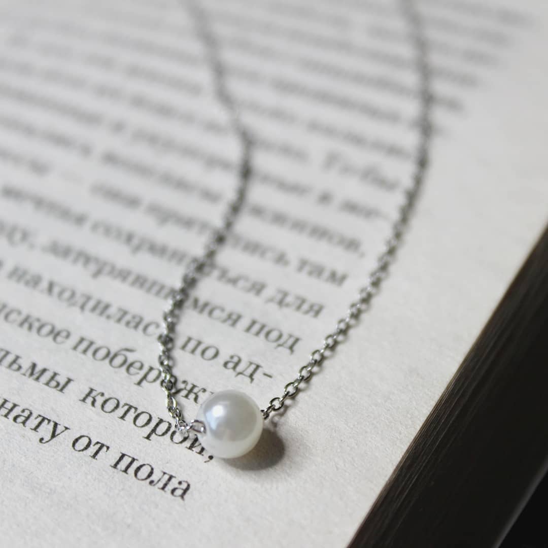 Dainty Single Pearl Necklace - Image 5