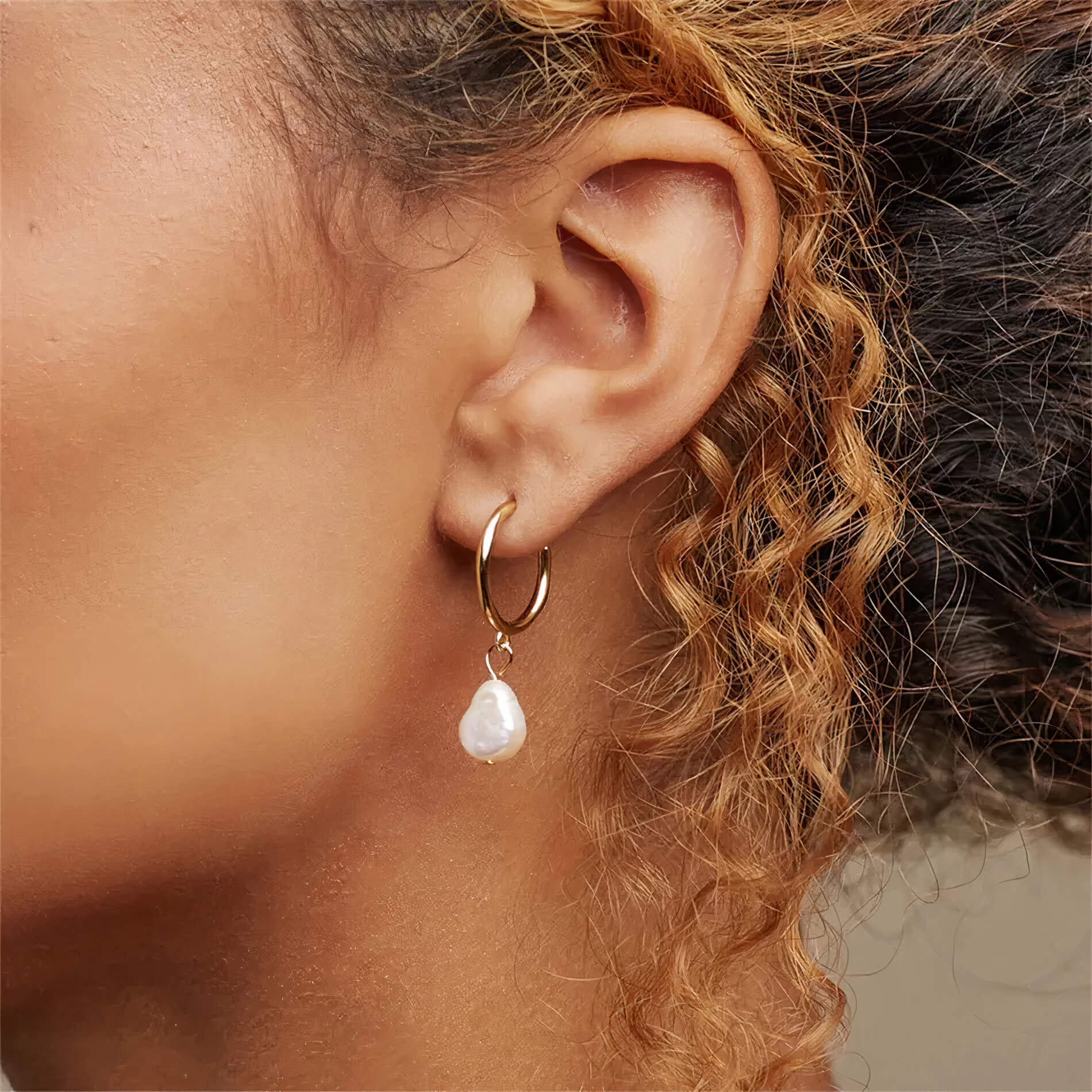 Freshwater Baroque Pearl Hoop Earrings - Image 3